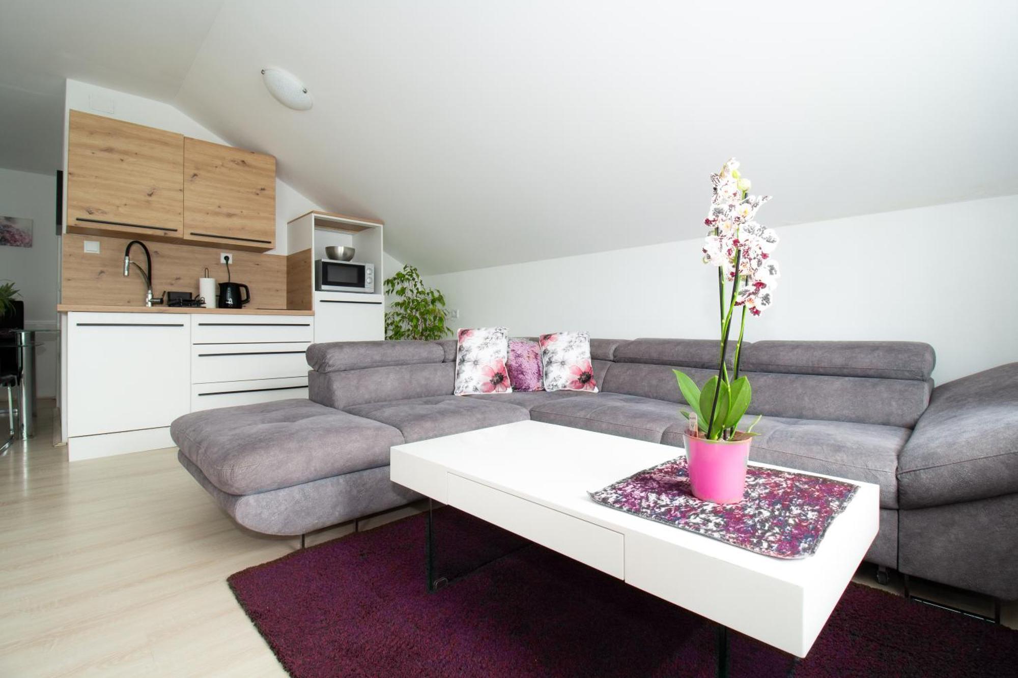 Apartman Keti Donja Lomnica Ngoại thất bức ảnh