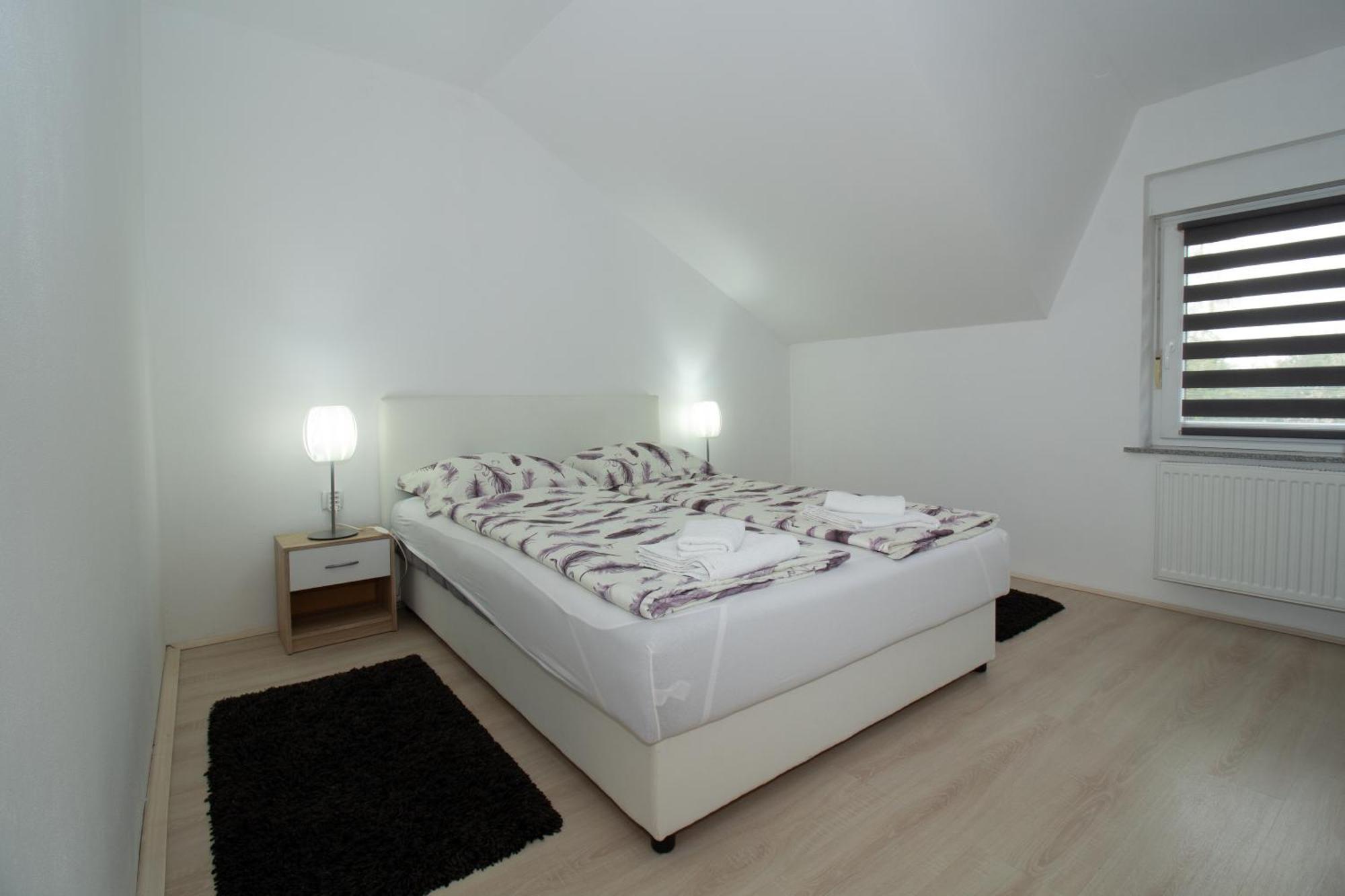 Apartman Keti Donja Lomnica Ngoại thất bức ảnh
