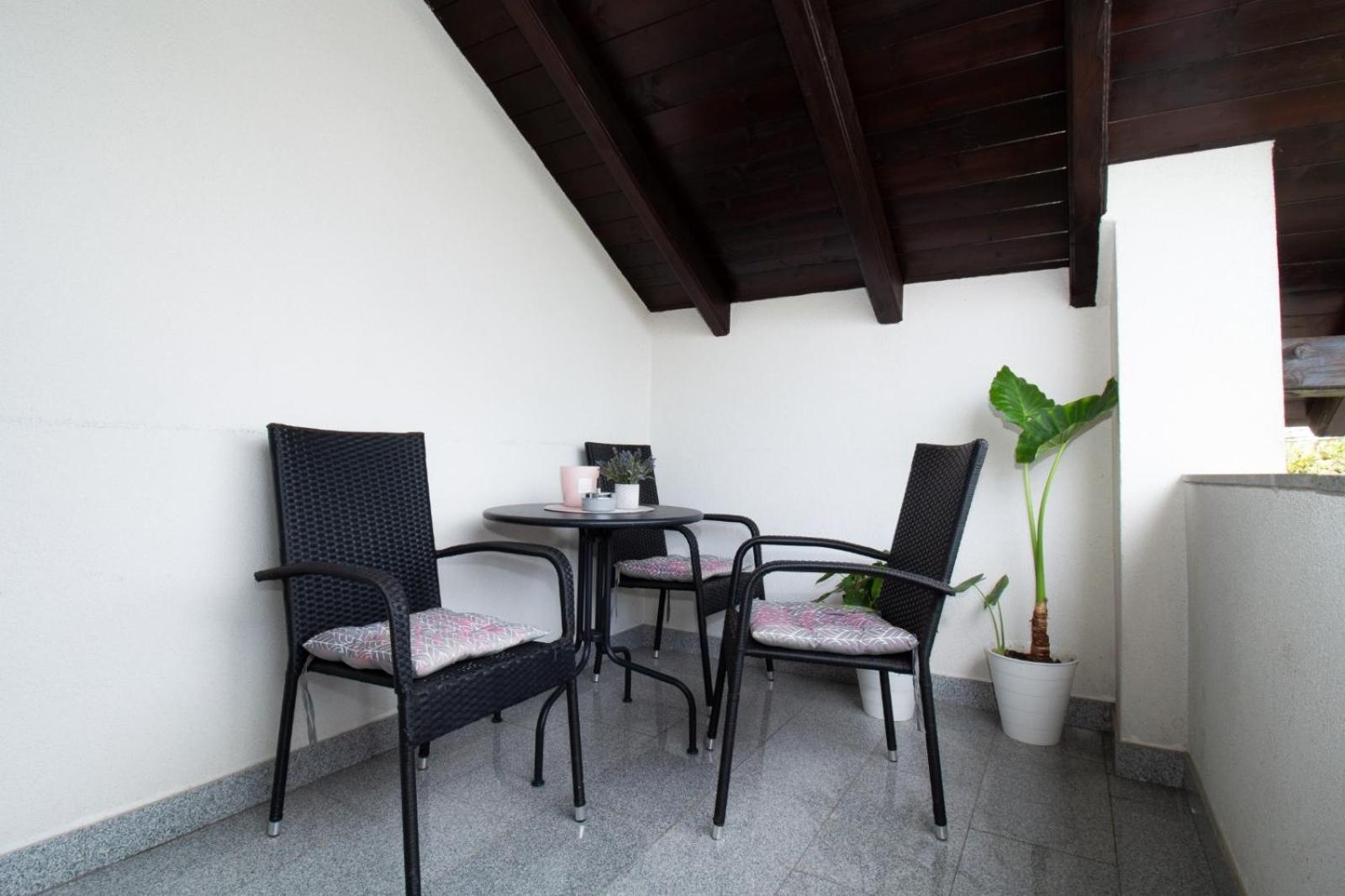 Apartman Keti Donja Lomnica Ngoại thất bức ảnh